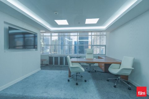 Office in Dubai 193.9 sq.m. № 47887 - photo 2