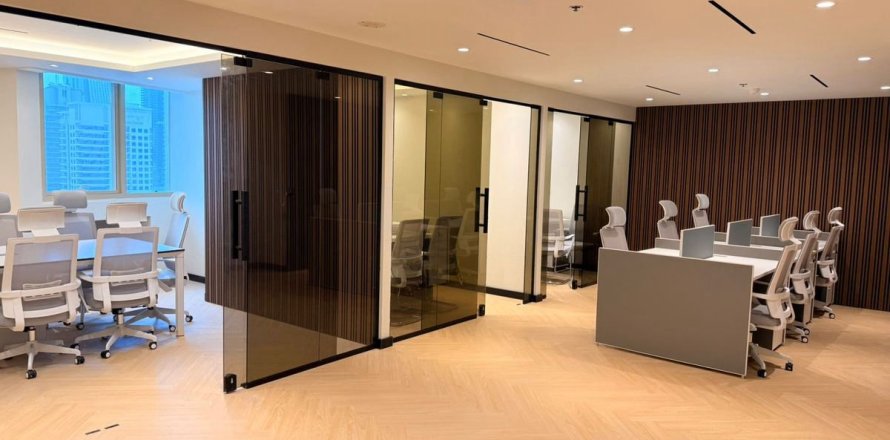 Office in Dubai 153.4 sq.m. № 47896