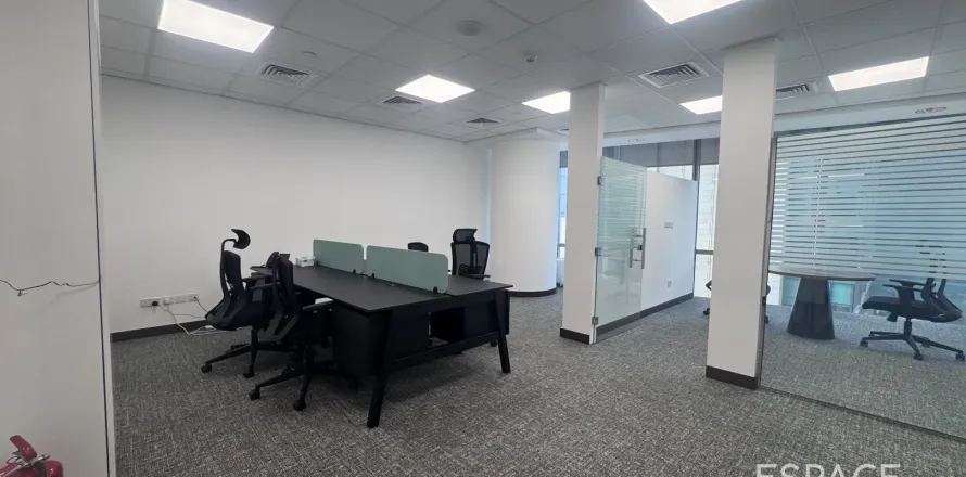 Офис в Дубае, 36м², № 71218