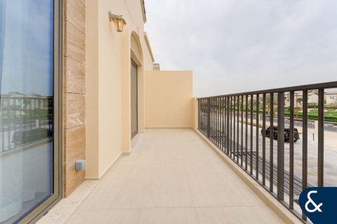 Купить виллу в Джумейра Гольф Эстейтс, Дубай: 3 спальни, 204м², № 75166 - фото 12