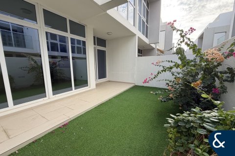 Maison de ville à DAMAC Hills (Akoya by DAMAC), Dubai, 3 chambres, 155 m², № 75163 - photo 4