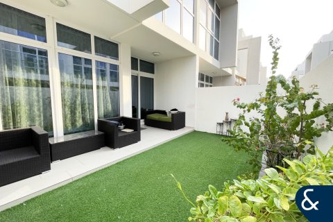 Townhouse in DAMAC Hills (Akoya by DAMAC), Dubai 3 bedrooms, 155 sq.m. № 75163 - photo 4