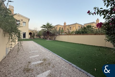 Villa en Arabian Ranches, Dubai, 4 dormitorios, 186 m², № 75167 - foto 3