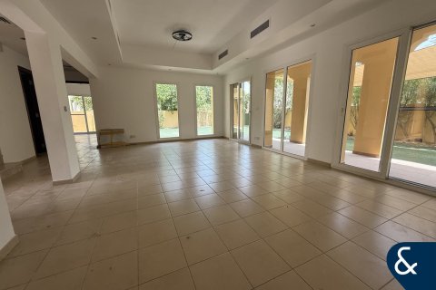 Villa en Arabian Ranches, Dubai, 4 dormitorios, 186 m², № 75167 - foto 6
