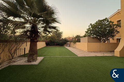 Villa en Arabian Ranches, Dubai, 4 dormitorios, 186 m², № 75167 - foto 1