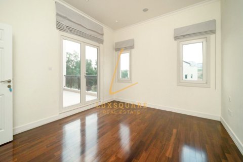 Villa in Jumeirah Golf Estates, Dubai 6 bedrooms, 871 sq.m. № 78194 - photo 8
