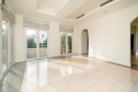 Villa in Jumeirah Golf Estates, Dubai 6 bedrooms, 871 sq.m. № 78194 - photo 10