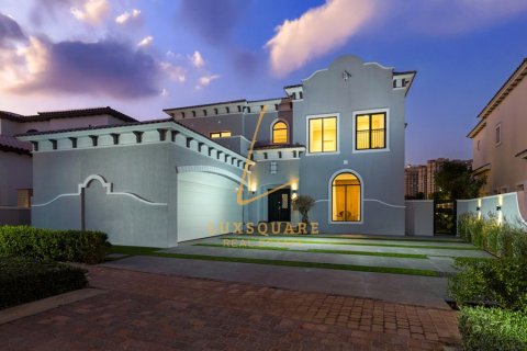 Villa en Jumeirah Golf Estates, Dubai, 5 dormitorios, 896 m², № 78195 - foto 18