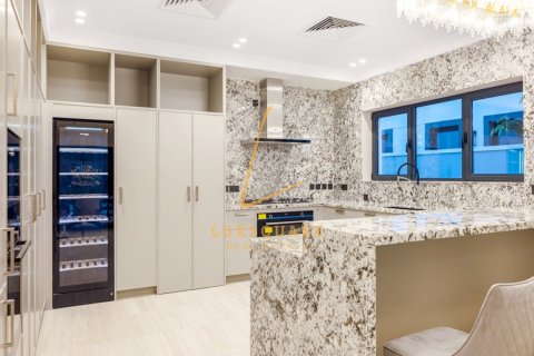 Villa en Jumeirah Golf Estates, Dubai, 5 dormitorios, 896 m², № 78195 - foto 8
