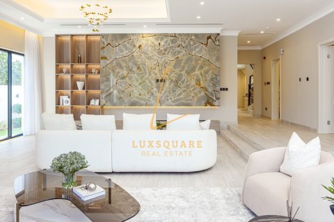 Villa en Jumeirah Golf Estates, Dubai, 5 dormitorios, 896 m², № 78195 - foto 5