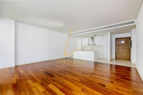 Снять в аренду квартиру в Аль-Васле, Дубай: 1 спальня, 110м², № 78197 - фото 1