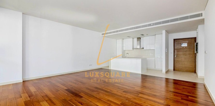 Квартира в Аль-Васле, Дубай, 1 спальня, 110м², № 78197