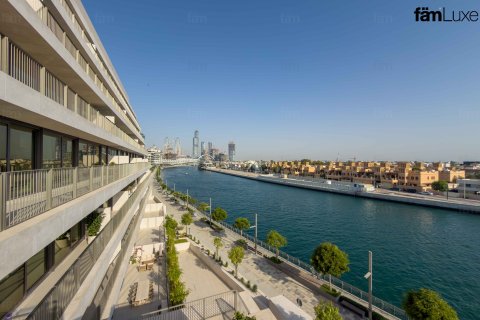 Apartment in Dubai 3 bedrooms, 335.7 sq.m. № 110615 - photo 7