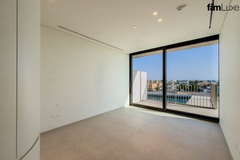 Apartment in Dubai 3 bedrooms, 335.7 sq.m. № 110615 - photo 15