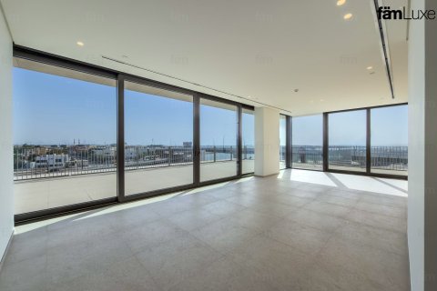 Apartment in Dubai 3 bedrooms, 335.7 sq.m. № 110615 - photo 10