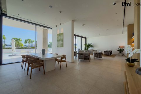 Apartment in Dubai 3 bedrooms, 335.7 sq.m. № 110615 - photo 25