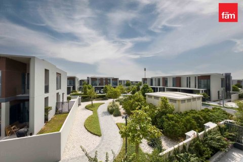 Townhouse in Dubai 4 bedrooms, 252 sq.m. № 110617 - photo 2