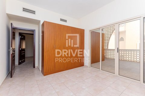 Bâtiment à Dubai Investment Park, Dubai, 1005.68 m², № 127588 - photo 8