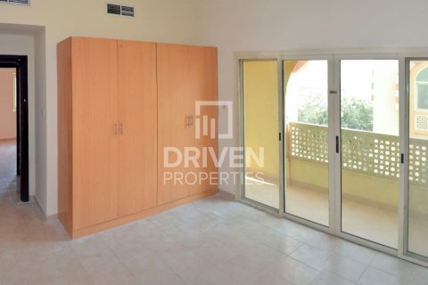 Bâtiment à Dubai Investment Park, Dubai, 1005.68 m², № 127586 - photo 2