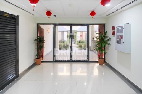 Bâtiment à Dubai Investment Park, Dubai, 1005.68 m², № 127586