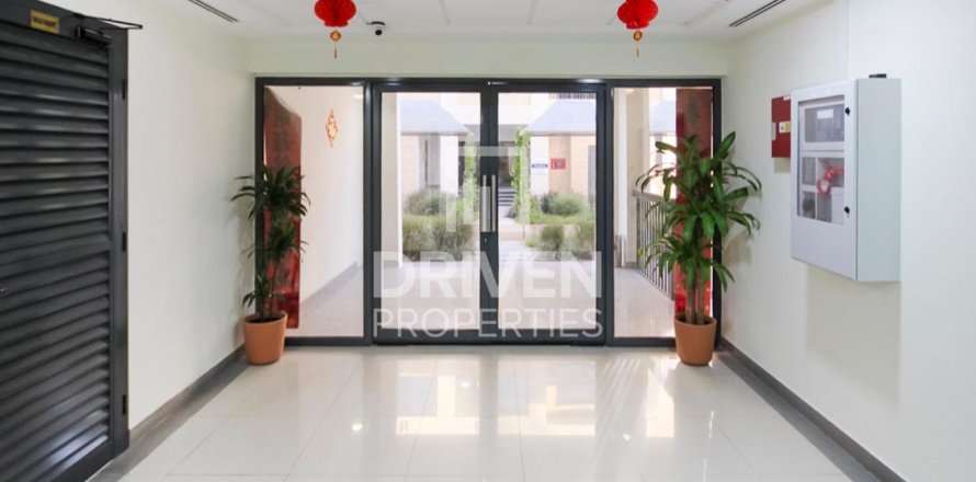 Bâtiment à Dubai Investment Park, Dubai, 1005.68 m², № 127586