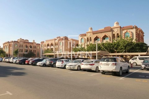 Bâtiment à Dubai Investment Park, Dubai, 1005.68 m², № 127586 - photo 8