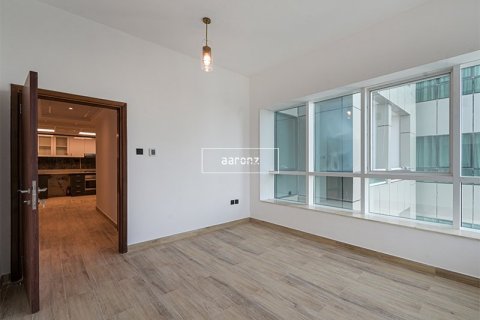 Apartment in Dubai Marina, Dubai 3 bedrooms, 147.1 sq.m. № 42756 - photo 5