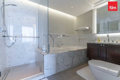 Apartment in Downtown Dubai (Downtown Burj Dubai), Dubai 1 bedroom, 75.6 sq.m. № 17246 - photo 12
