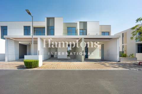 Снять в аренду таунхаус в Ruba, Arabian Ranches 3, Дубай: 3 спальни, 144.83577700м², № 99704 - фото 3