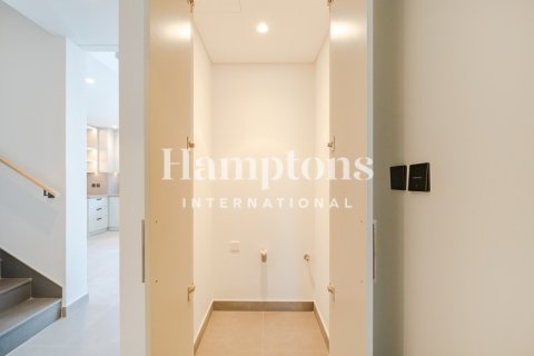 Снять в аренду таунхаус в Ruba, Arabian Ranches 3, Дубай: 3 спальни, 144.83577700м², № 99704 - фото 2