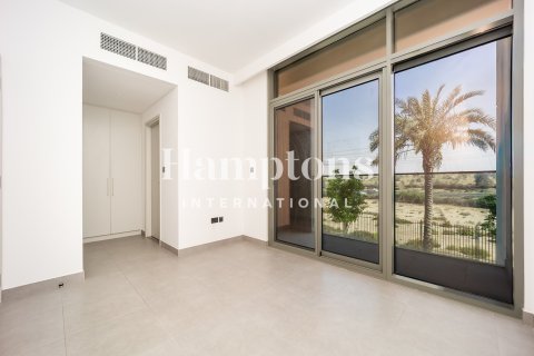Снять в аренду таунхаус в Ruba, Arabian Ranches 3, Дубай: 3 спальни, 144.83577700м², № 99704 - фото 18