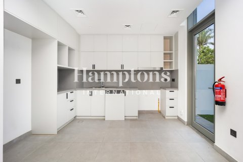 Снять в аренду таунхаус в Ruba, Arabian Ranches 3, Дубай: 3 спальни, 144.83577700м², № 99704 - фото 8