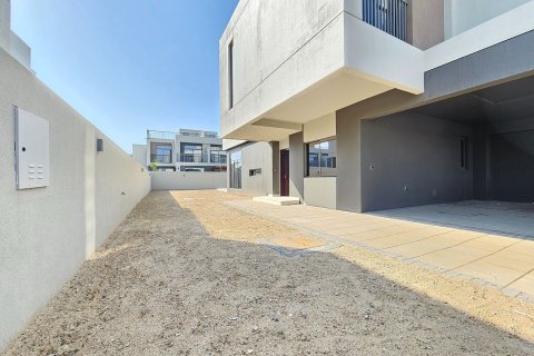 Villa en Dubai South (Dubai World Central), Dubai, 4 dormitorios, 306.39409400 m², № 99703 - foto 15