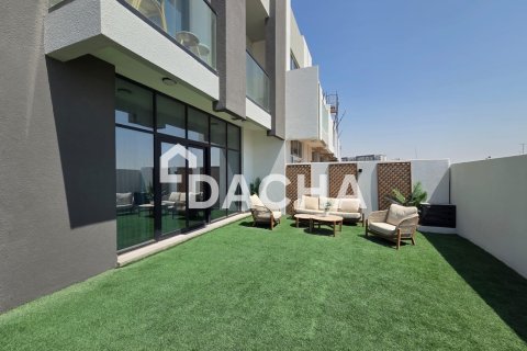 Townhouse in Dubai 2 bedrooms, 106 sq.m. № 110428