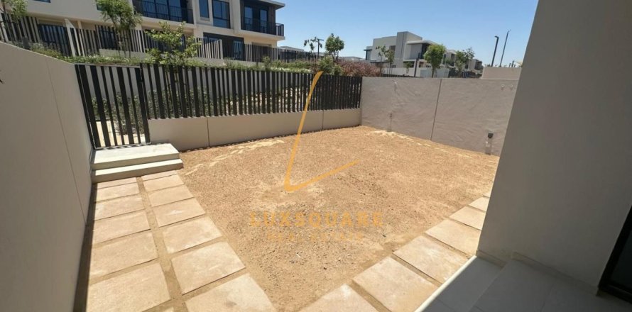 فيلا في جبل علي, دبي 4 غرف نوم, 252 م² رقم 113088