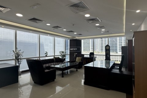 Снять в аренду офис в Бизнес-Бэе, Дубай: 60.8м², № 47997 - фото 3