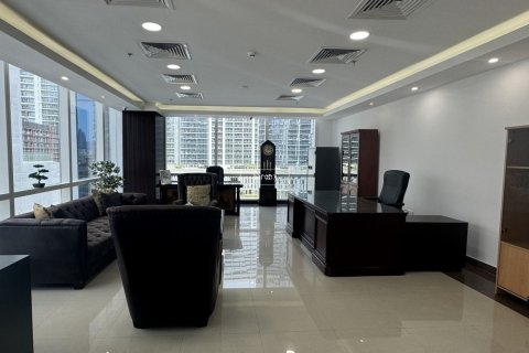 Снять в аренду офис в Бизнес-Бэе, Дубай: 60.8м², № 47997 - фото 7