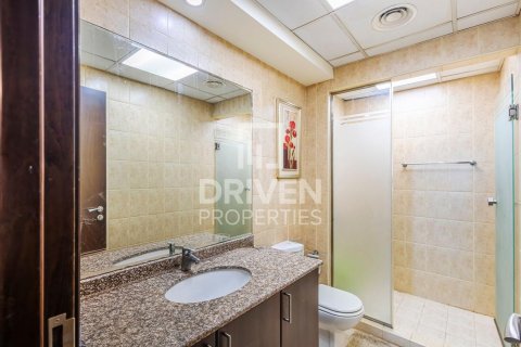 Apartment in Churchill Towers, Business Bay, Dubai 2 bedrooms, 136.75 sq.m. № 126712 - photo 7