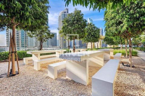 Снять в аренду квартиру в Burj Royale, Даунтаун Дубай (Даунтаун Бурдж Дубай), Дубай: 1 спальня, 55.09м², № 129668 - фото 10