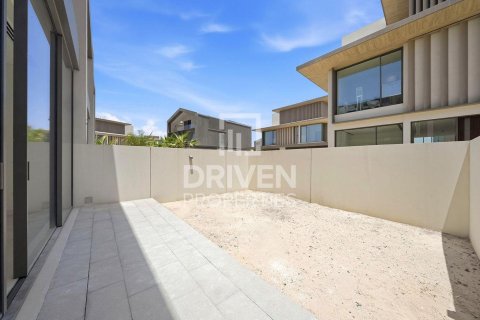 Townhouse in Nad Al Sheba 1, Nadd Al Sheba, Dubai 3 bedrooms, 185.62 sq.m. № 129666 - photo 22
