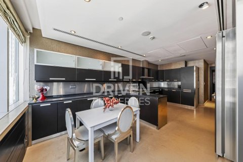 Apartment in Dubai Marina, Dubai 4 bedrooms, 586.03 sq.m. № 129665 - photo 6