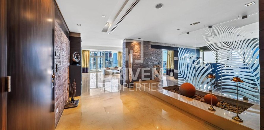 Apartment in Dubai Marina, Dubai 4 bedrooms, 586.03 sq.m. № 129665