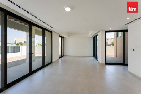 Villa in Dubai 4 bedrooms, 435.4 sq.m. № 58838 - photo 3