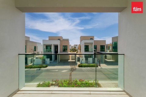 Villa in Dubai 4 bedrooms, 435.4 sq.m. № 58838 - photo 7