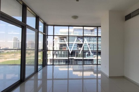 Снять в аренду квартиру в DAMAC Hills (Akoya by DAMAC), Дубай: 3 спальни, 193.14м², № 52717 - фото 2