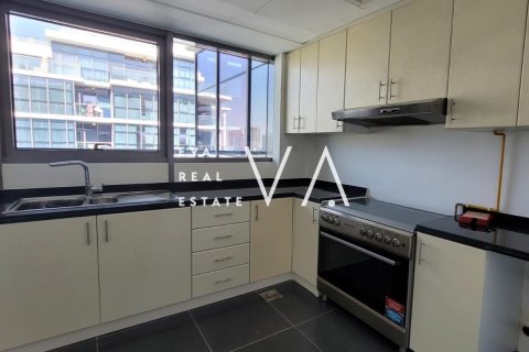 Снять в аренду квартиру в DAMAC Hills (Akoya by DAMAC), Дубай: 3 спальни, 193.14м², № 52717 - фото 8
