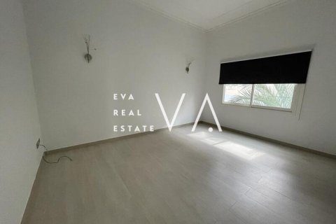 Villa in Jumeirah, Dubai 6 bedrooms, 958.45 sq.m. № 52712 - photo 25