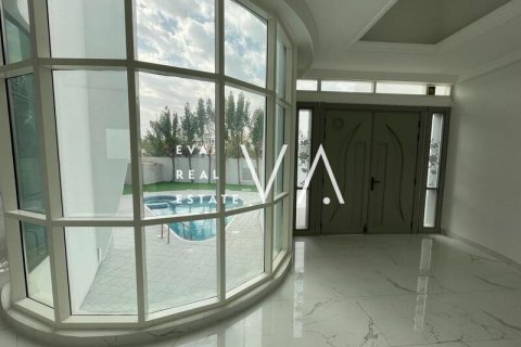 Villa in Jumeirah, Dubai 6 bedrooms, 958.45 sq.m. № 52712 - photo 9