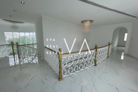 Villa in Jumeirah, Dubai 6 bedrooms, 958.45 sq.m. № 52712 - photo 12