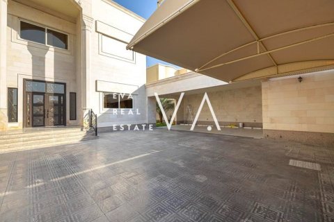 Villa in Meydan, Dubai 5 bedrooms, 1140.9 sq.m. № 52715 - photo 4
